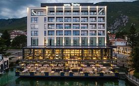 Hotel Trofta